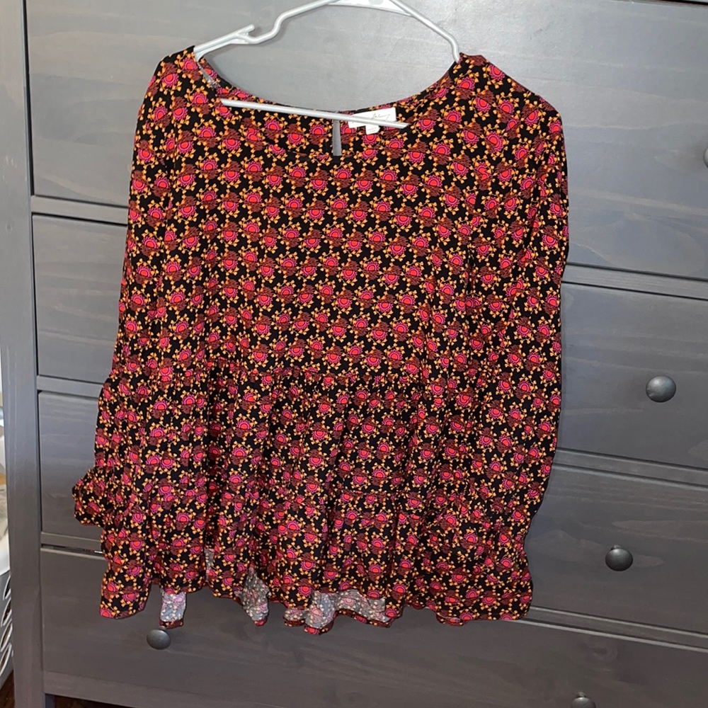 Tribal print blouse with flutter sleeves